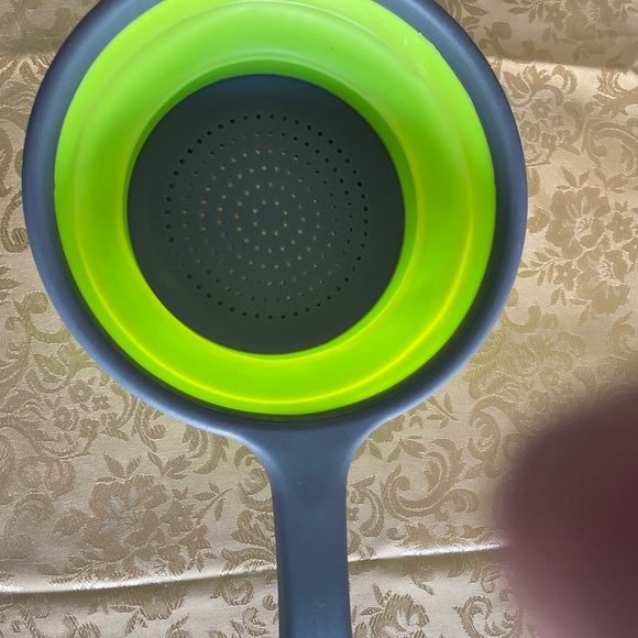 3 NWOT 3 collapsable Colanders - Picture 10 of 13